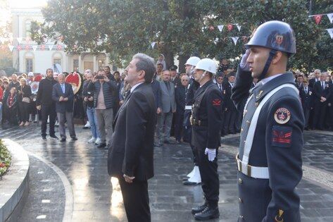 Samsun Ata'yı andı: Saat 9'u 5 geçe hayat durdu