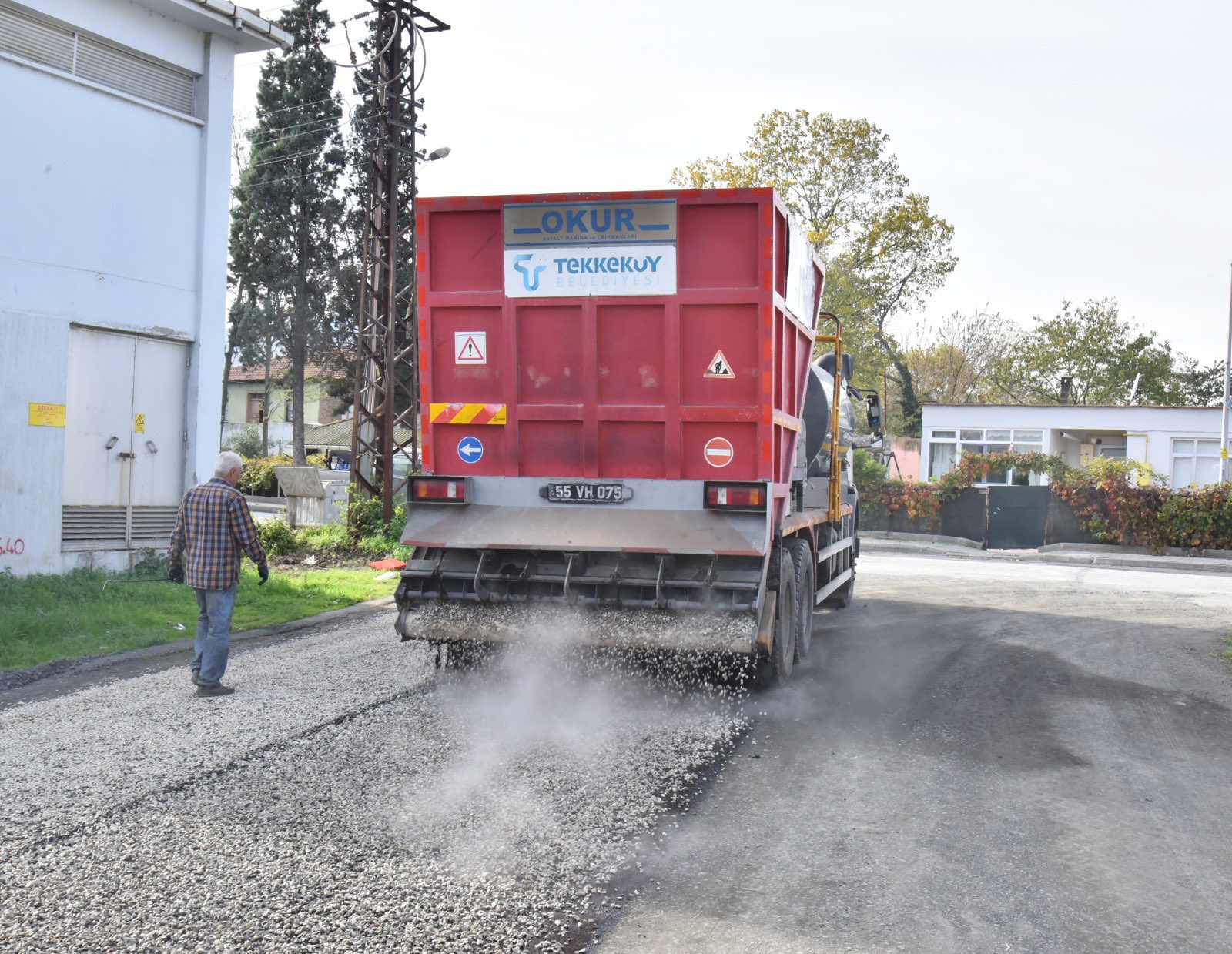 Tekkeköy’de yol çalışmaları hız kesmiyor