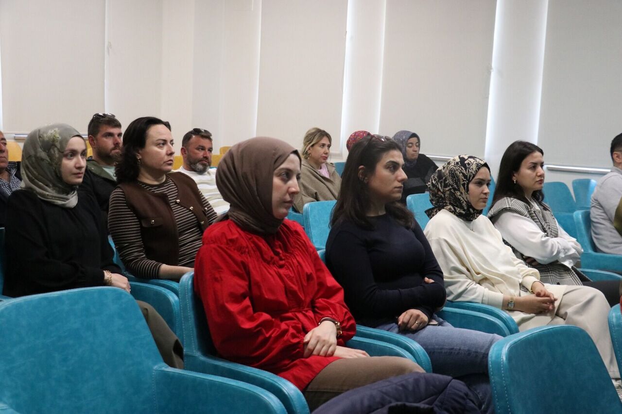 Samsun'da kütüphane çalışanlarına tütün bağımlılığı eğitimi