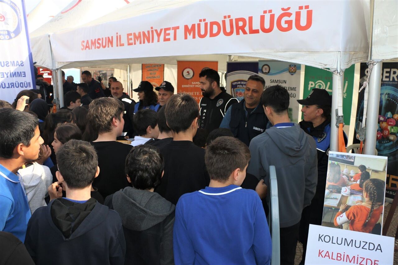 Samsun Emniyeti'nden Kızılay Haftası'nda farkındalık çalışması