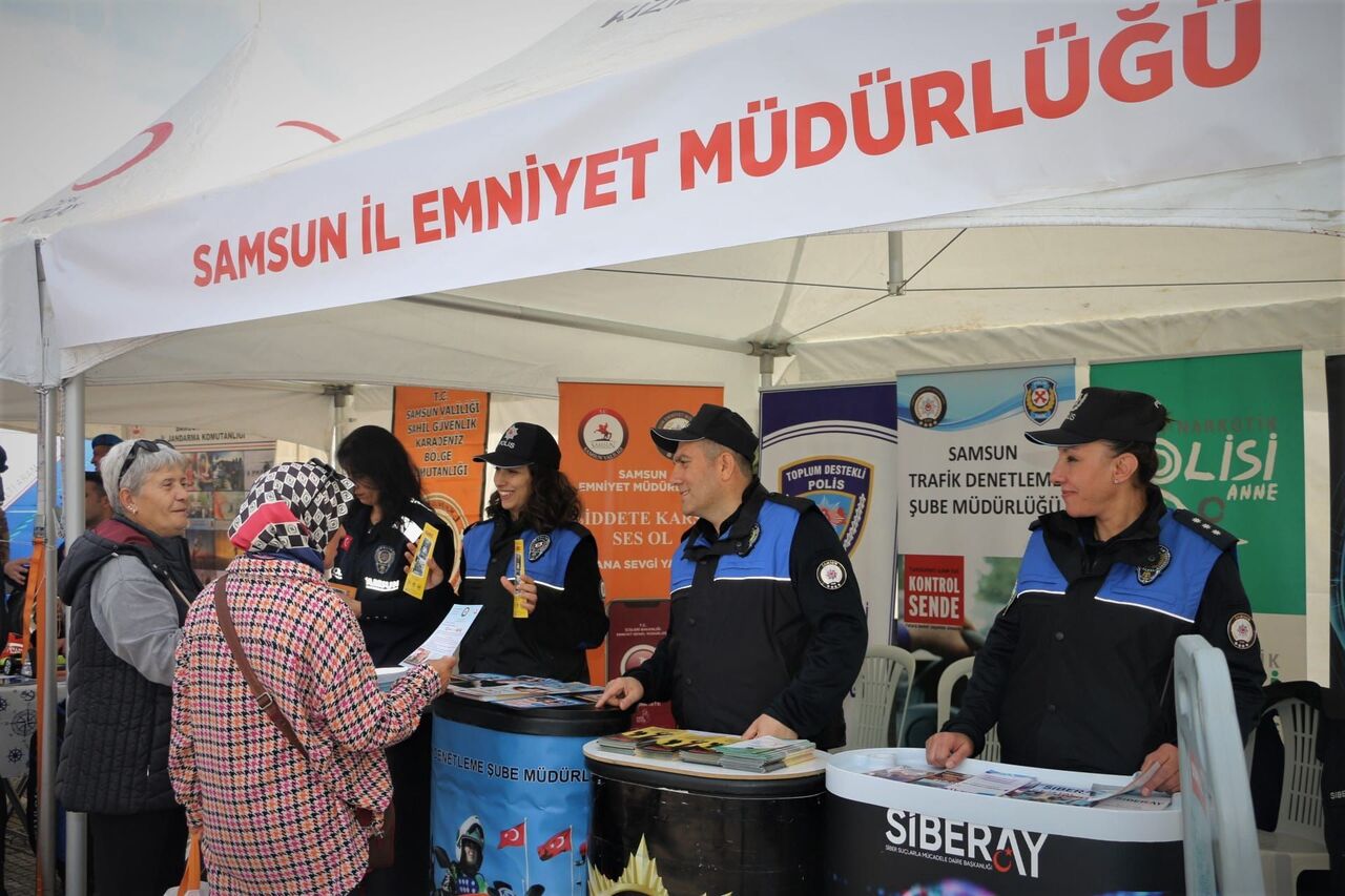 Samsun Emniyeti'nden Kızılay Haftası'nda farkındalık çalışması