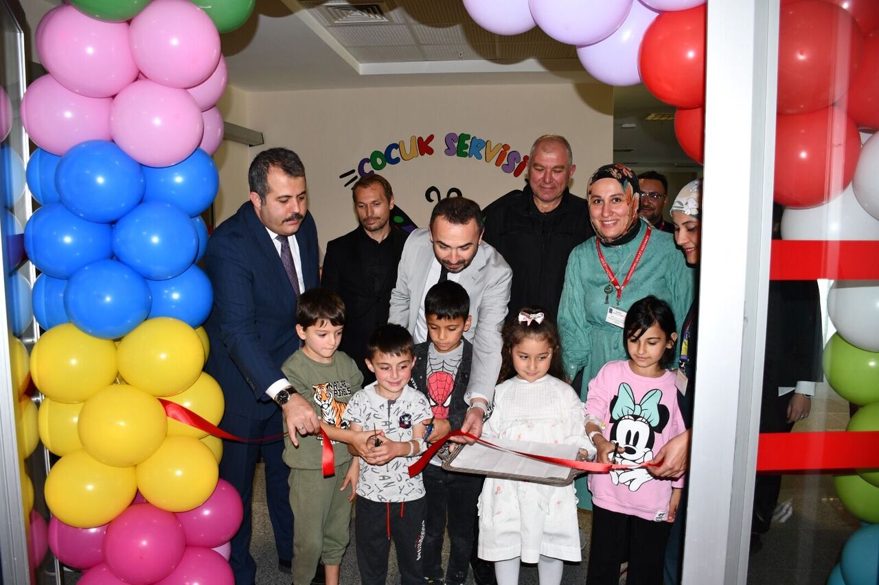 Vezirköprü Devlet Hastanesi'nde çocuklara moral etkinliği