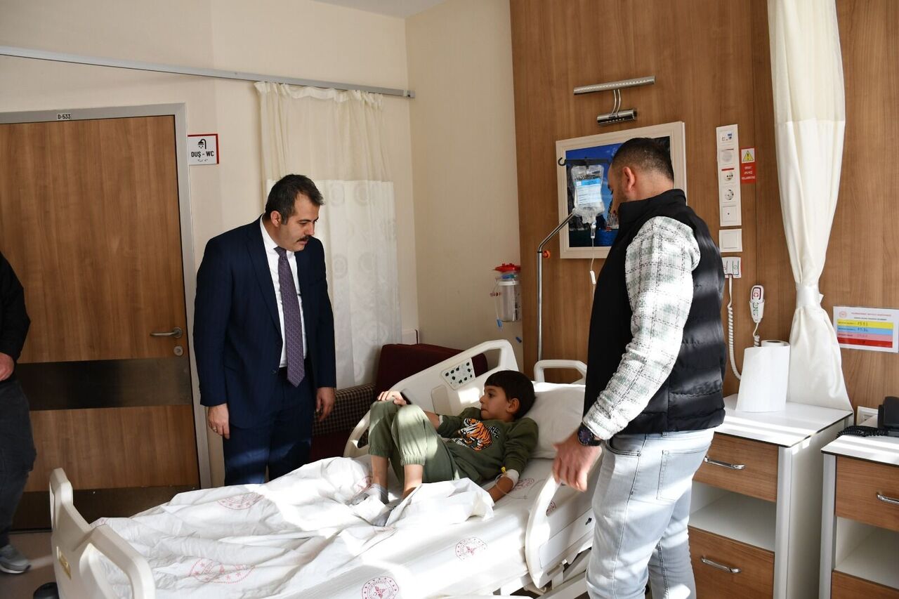 Vezirköprü Devlet Hastanesi'nde çocuklara moral etkinliği