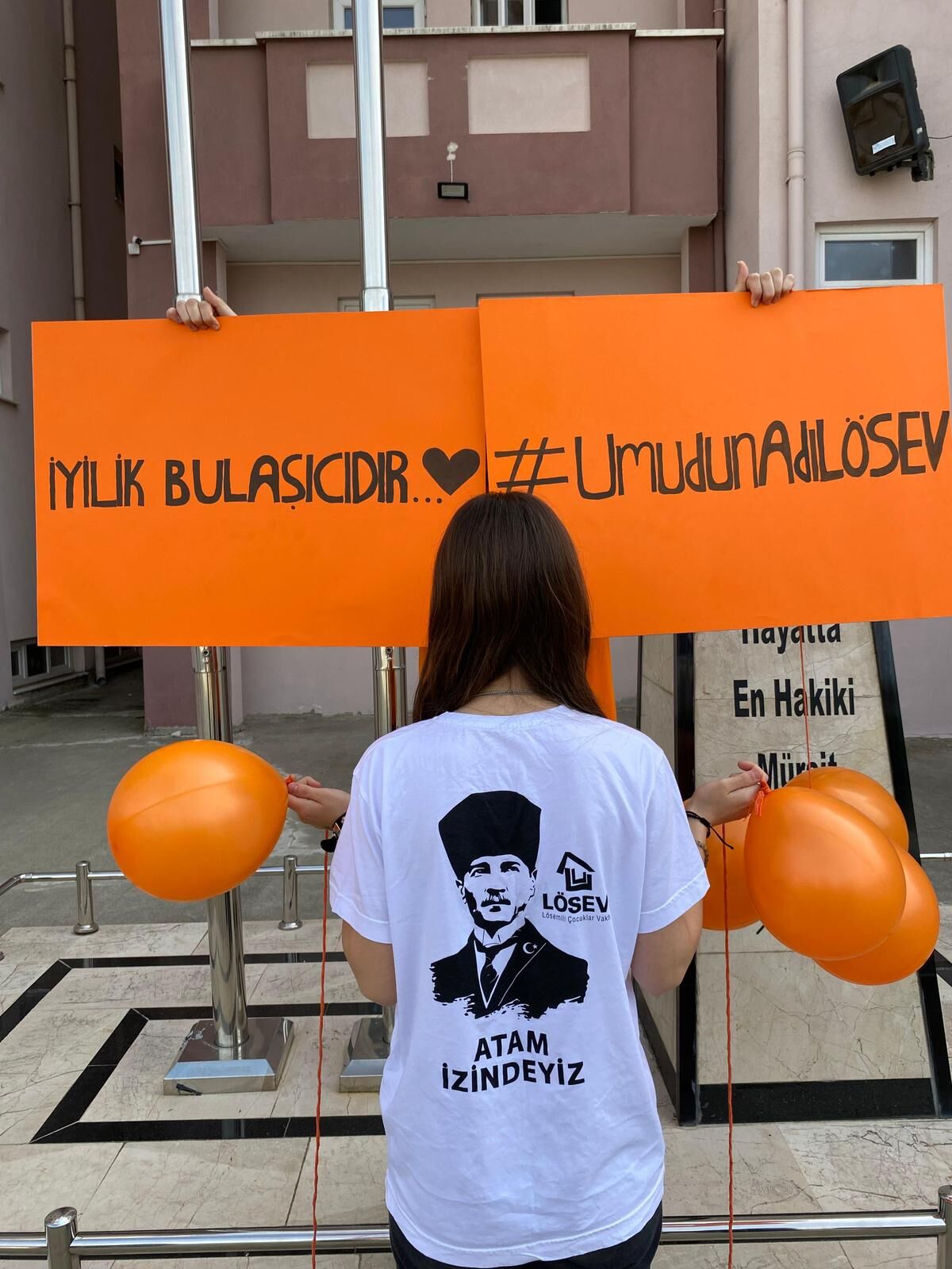 Umudun rengi turuncu: Samsun liselilerden dayanışma mesajı 