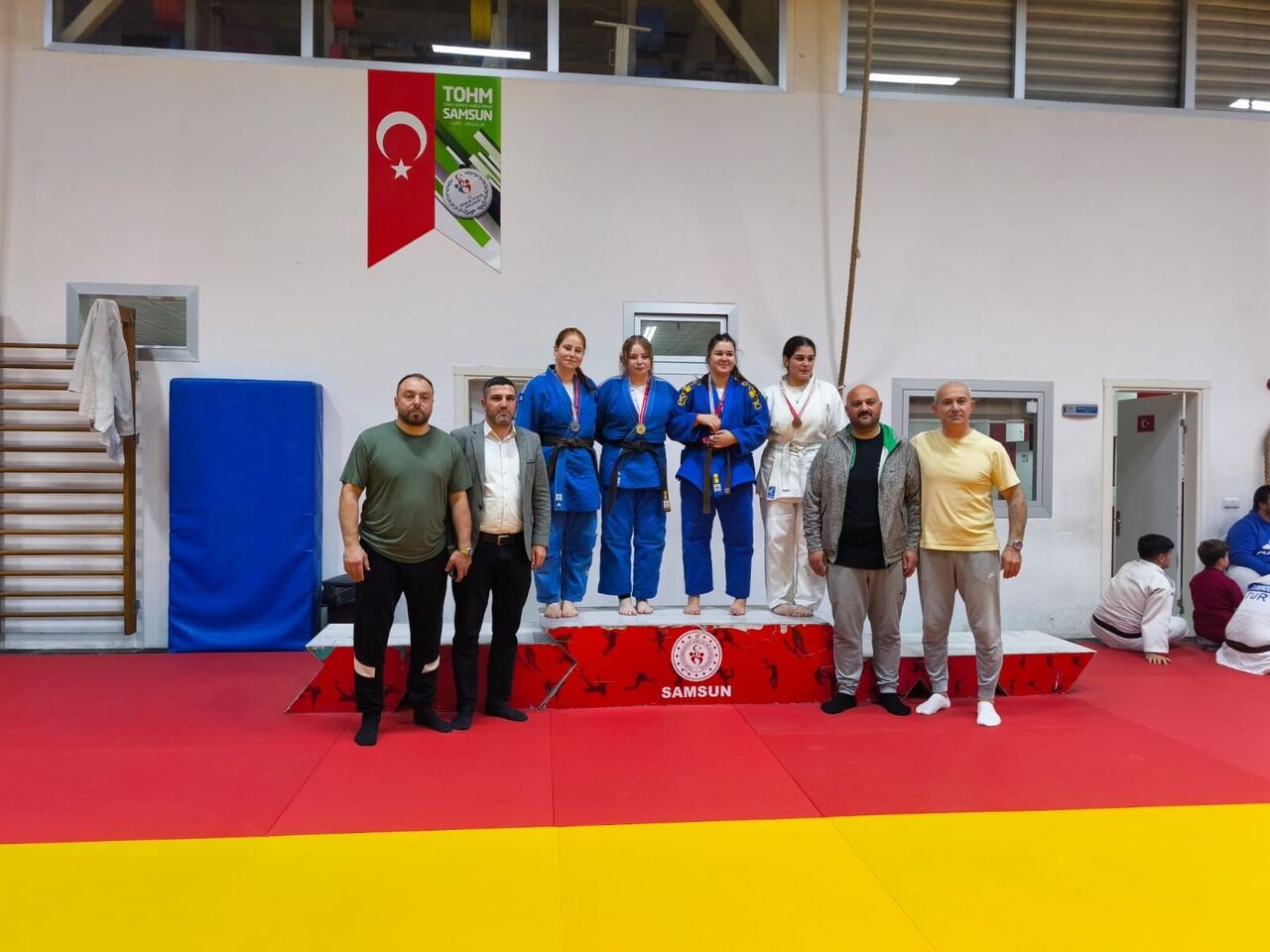 Samsun’da genç judocular madalya için yarıştı