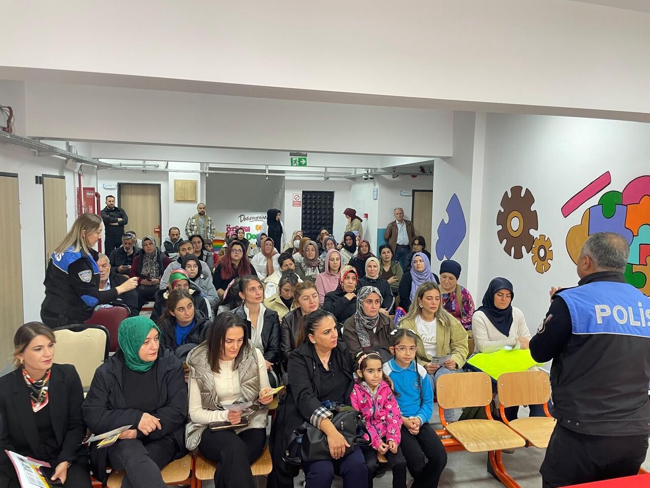 Samsun'da polisten öğrencilere güvenli yaşam eğitimi