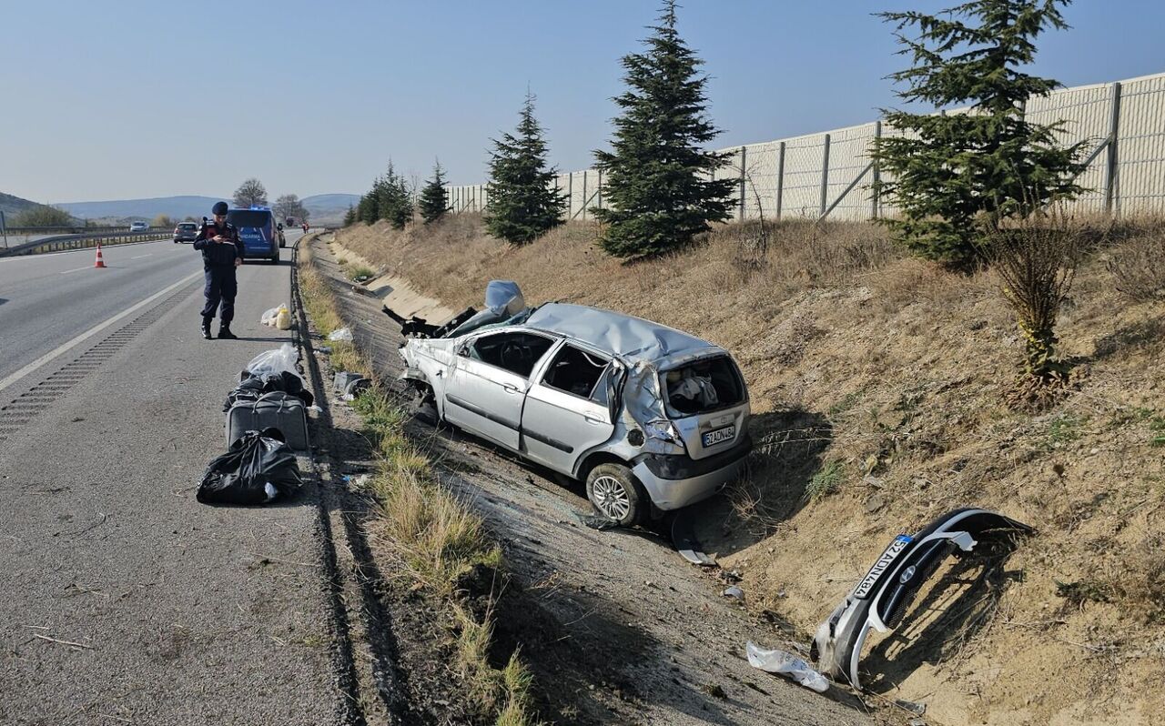 Samsun yolunda feci kaza! Araçta sıkıştı