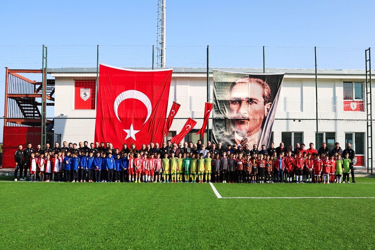 Samsun'da genç sporculardan Ata’ya saygı dolu turnuva