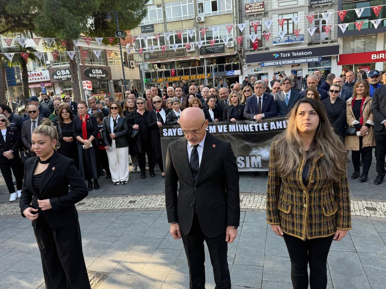 Samsun'da CHP'den Ata'ya anma ve MEB'e sitem