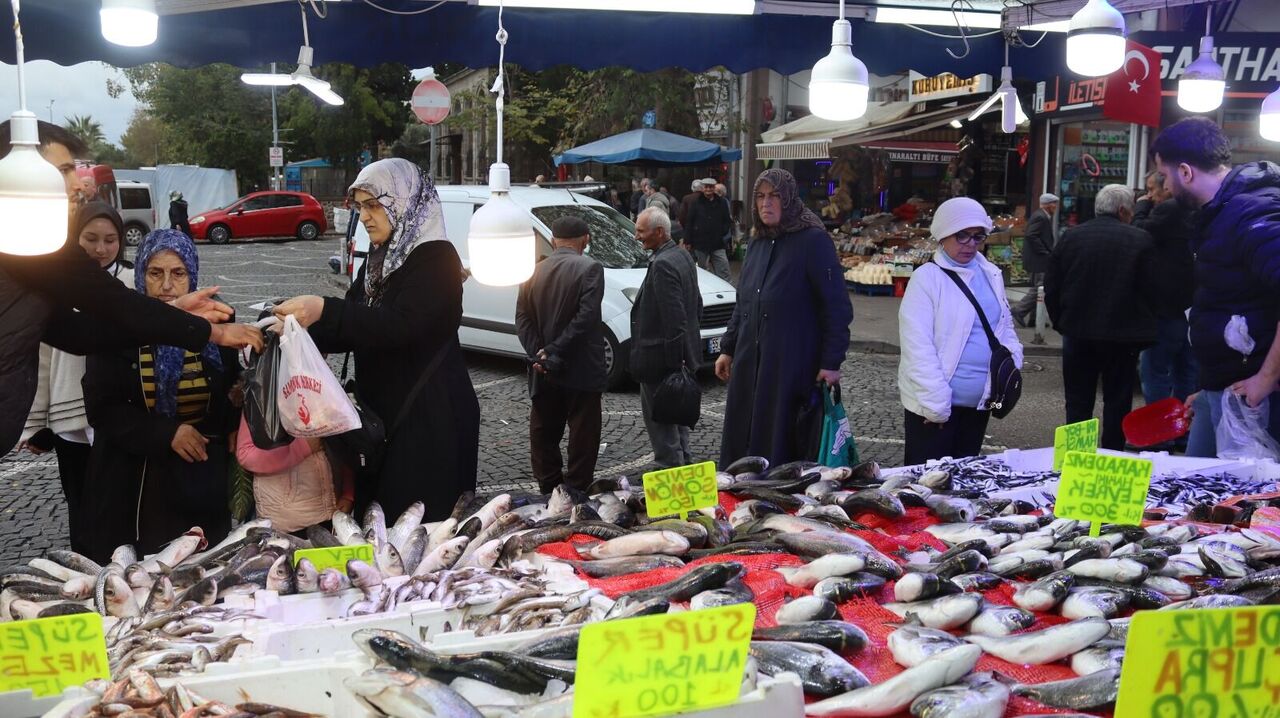 Samsun’da hamsi akını: Tezgahlar doldu!