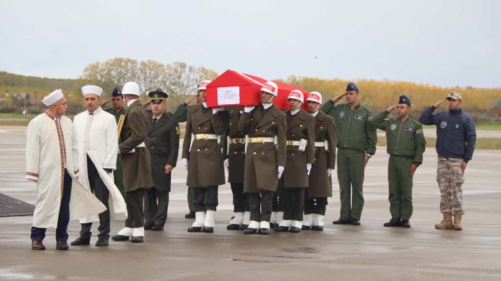 Şehit Emre Altıok'un naaşı memleketi Samsun'da