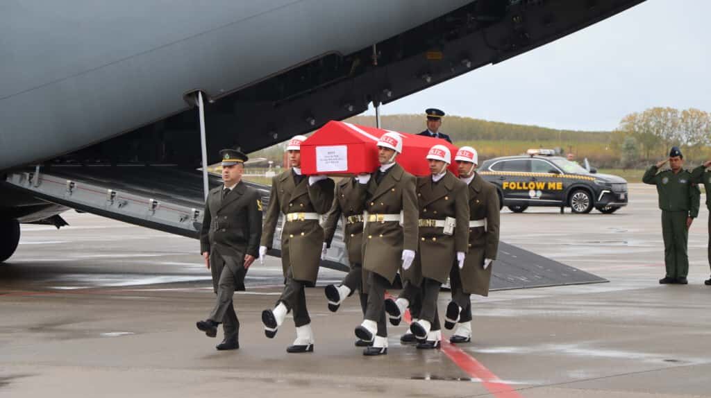 Şehit Emre Altıok'un naaşı memleketi Samsun'da