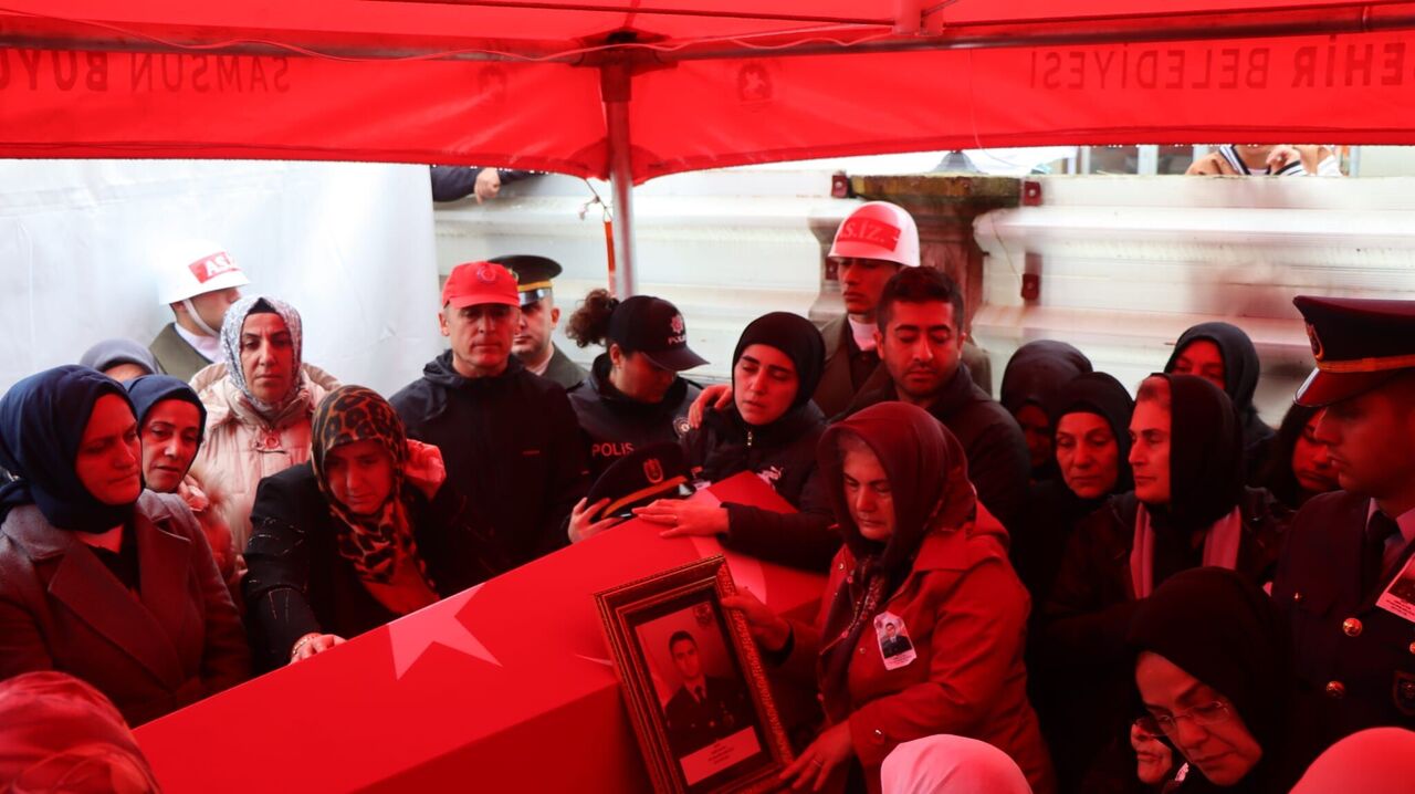 Samsunlu şehit Emre Altıok baba ocağında