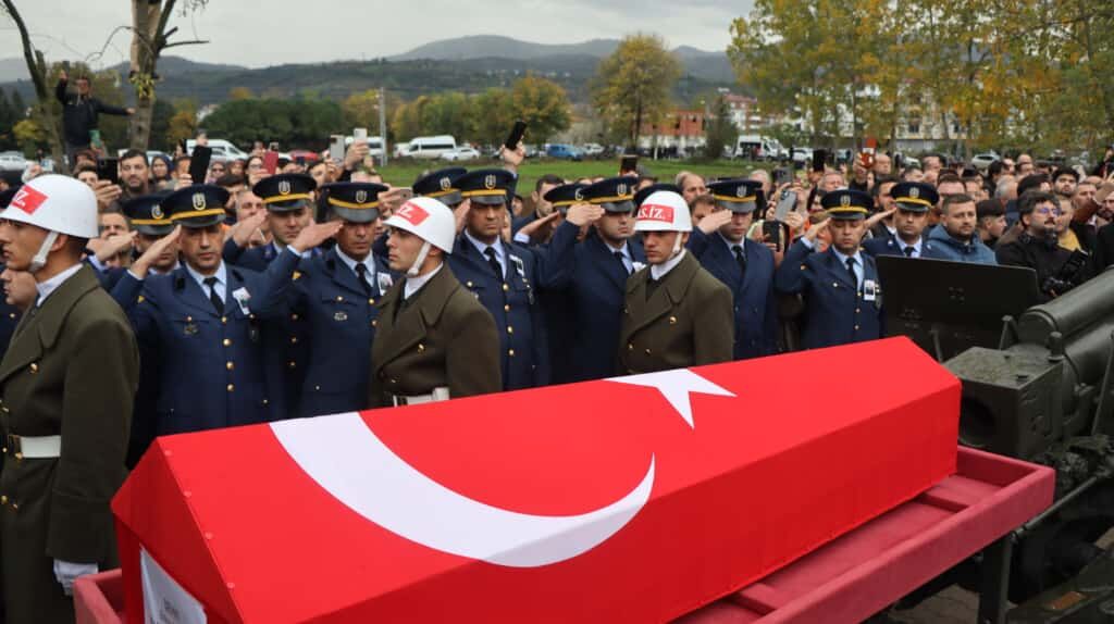 Samsun'da şehit Emre Altıok'a son görev: Gözyaşları içinde uğurlandı