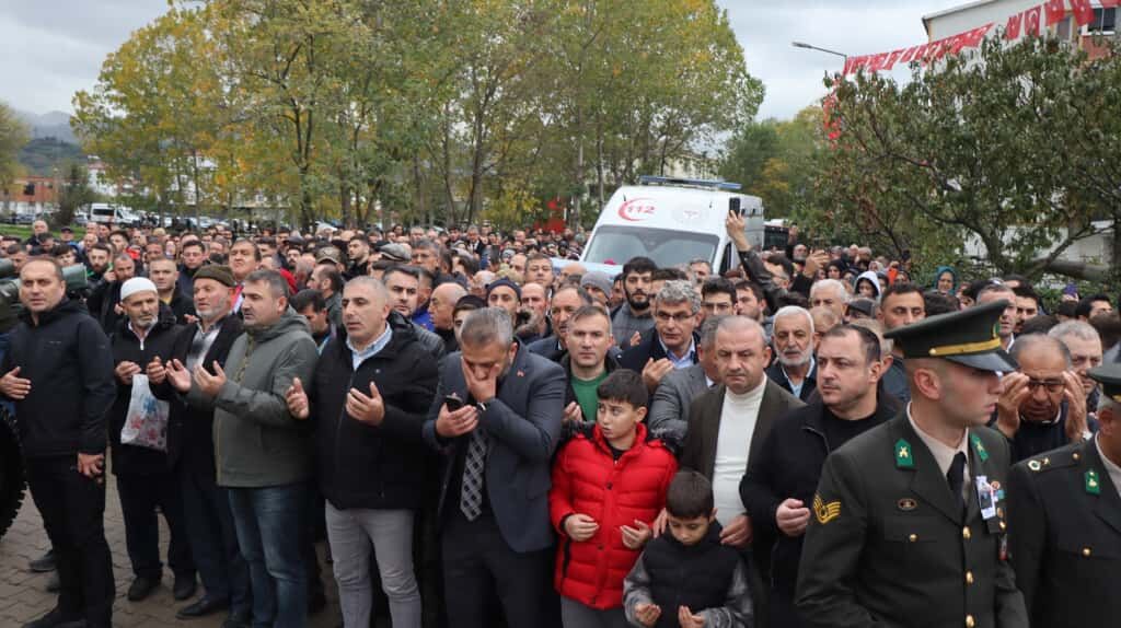 Samsun'da şehit Emre Altıok'a son görev: Gözyaşları içinde uğurlandı