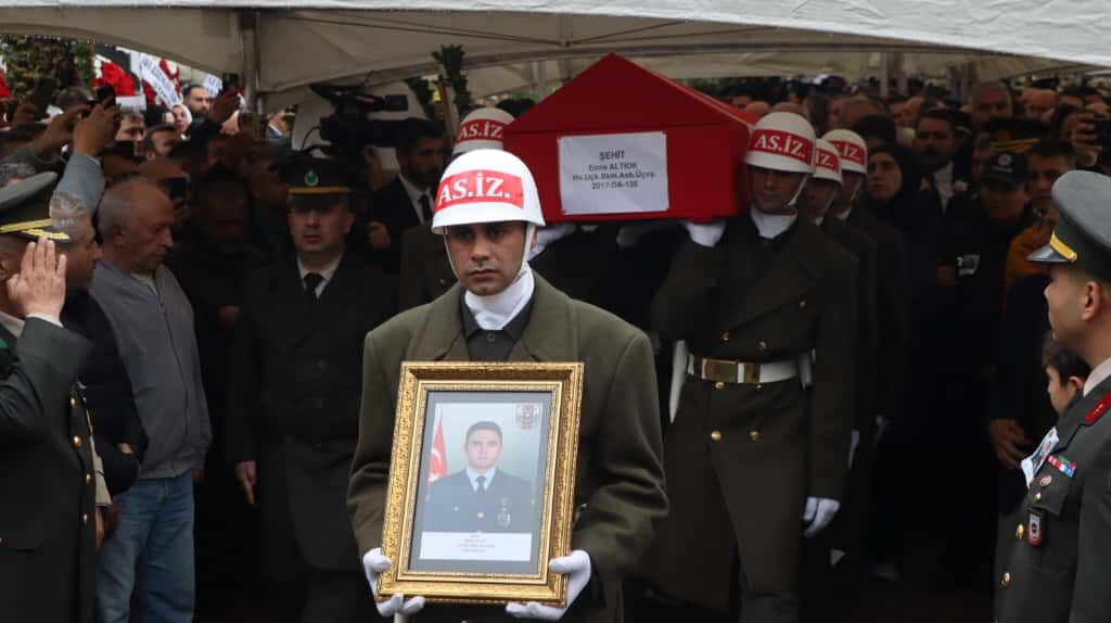 Samsun'da şehit Emre Altıok'a son görev: Gözyaşları içinde uğurlandı