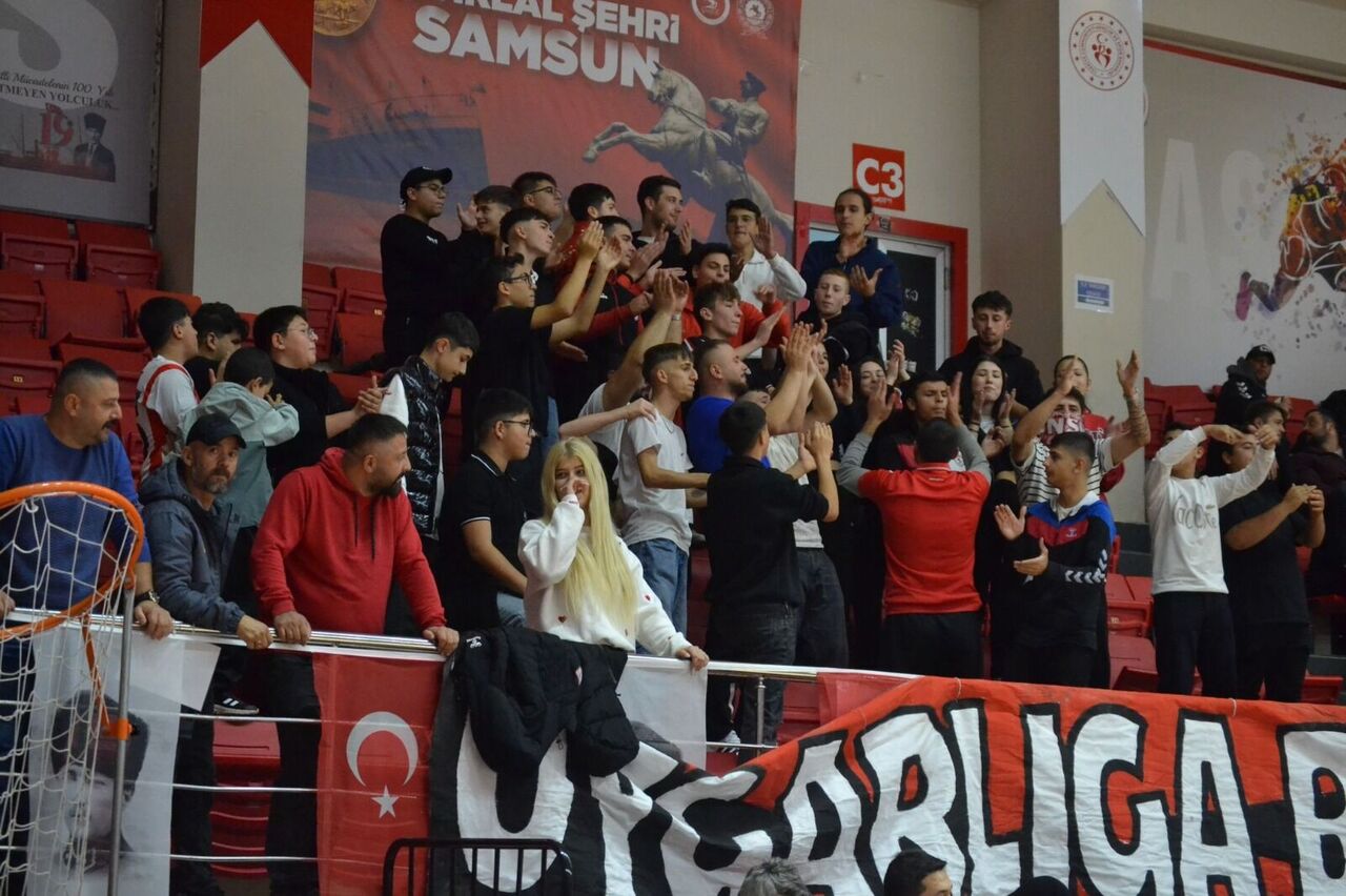 Samsun Zorlu Koleji'nden kritik galibiyet