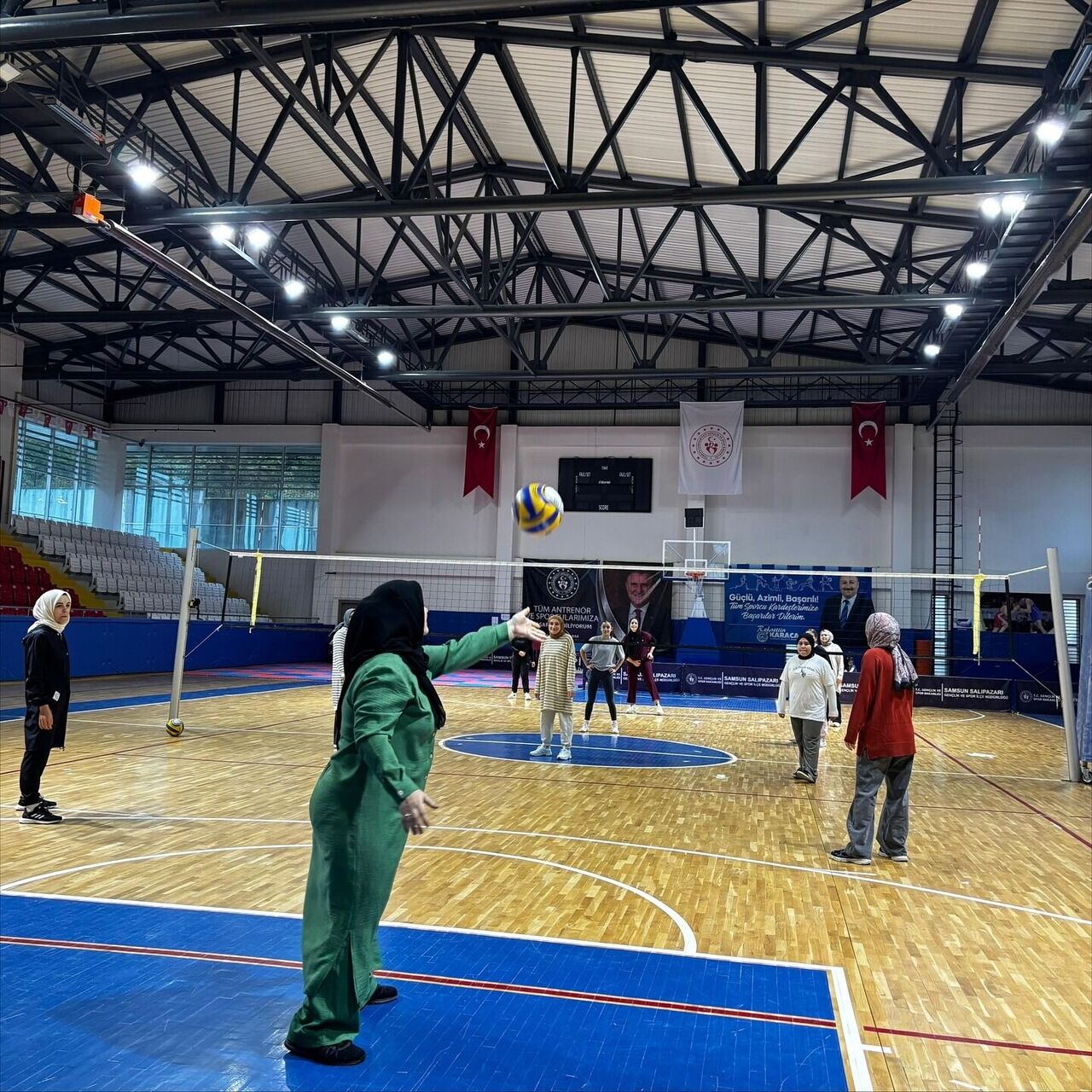 Samsun'da evinin sultanları sahada