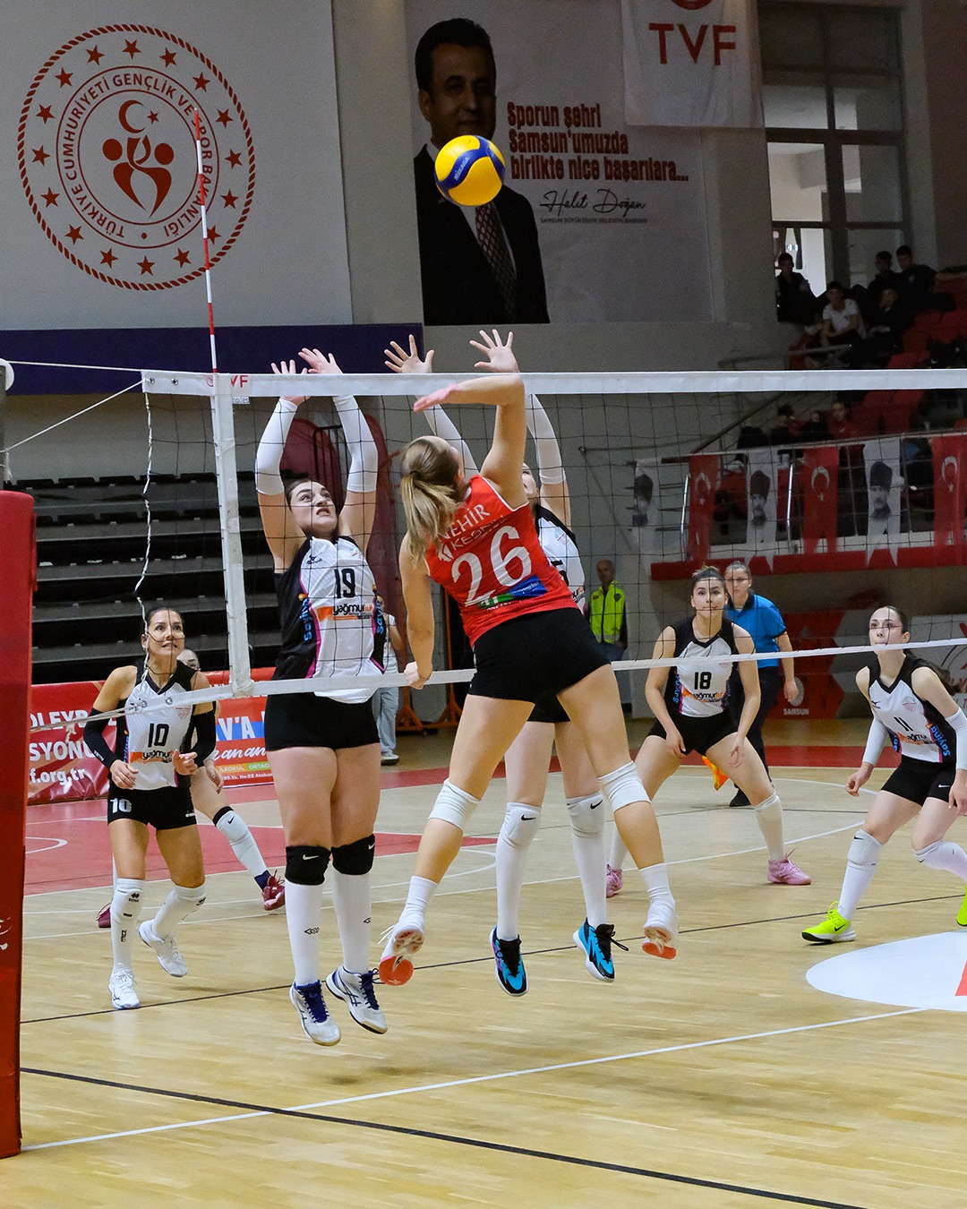 Samsunspor Voleybol yenilmezlik serisini sürdürüyor 