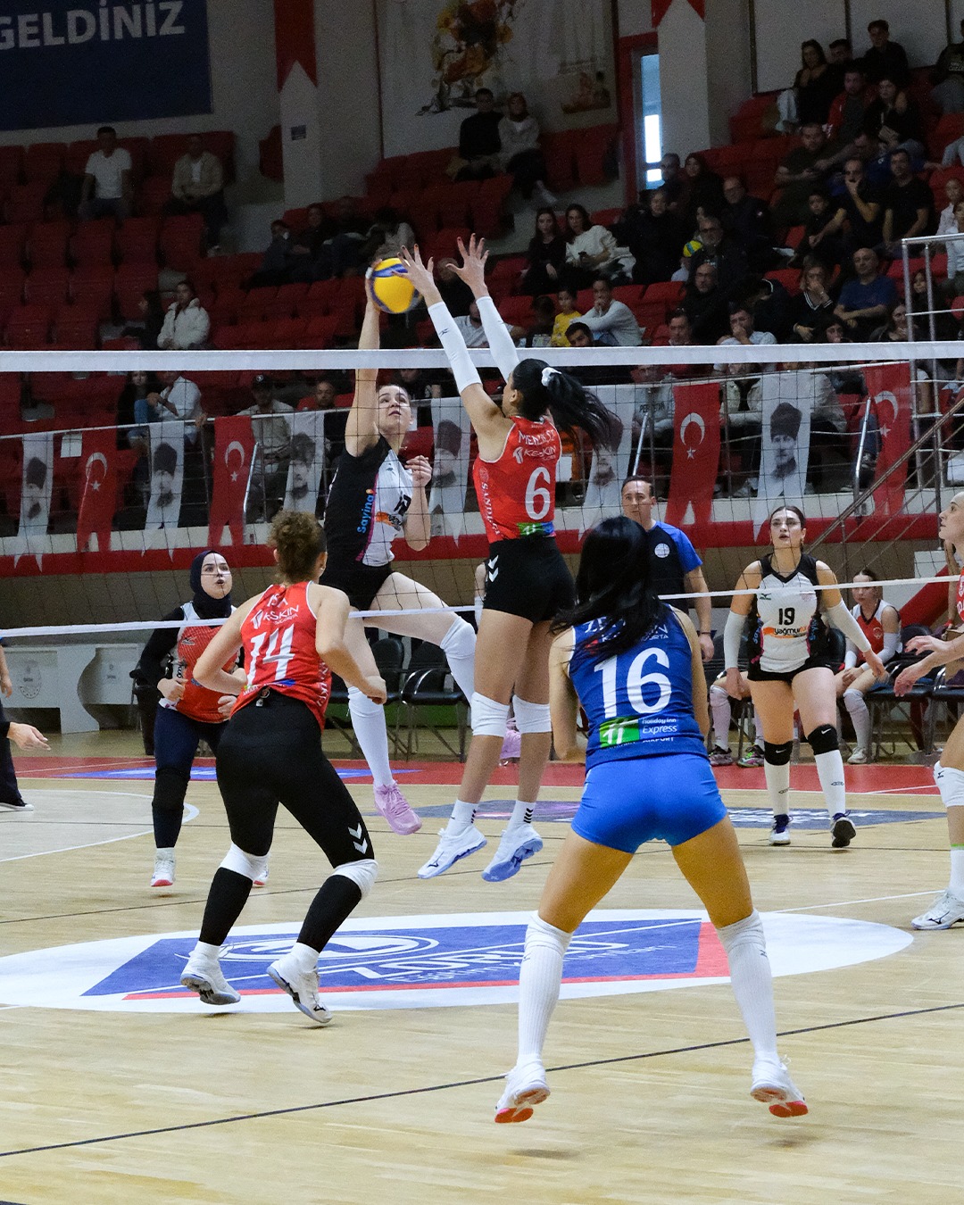 Samsunspor Voleybol yenilmezlik serisini sürdürüyor 