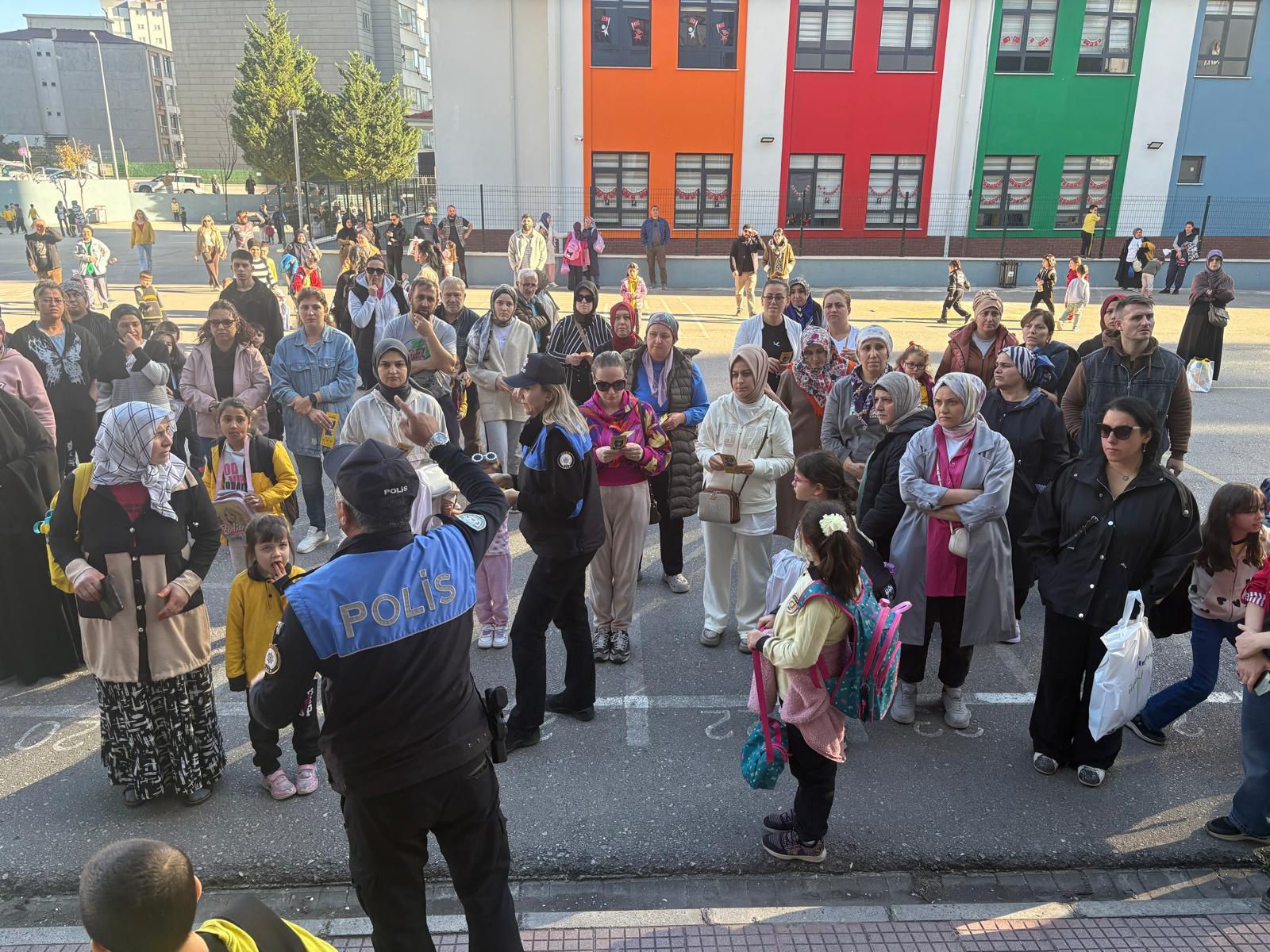 Samsun'da okul çevrelerinde güvenlik bilgilendirmesi!
