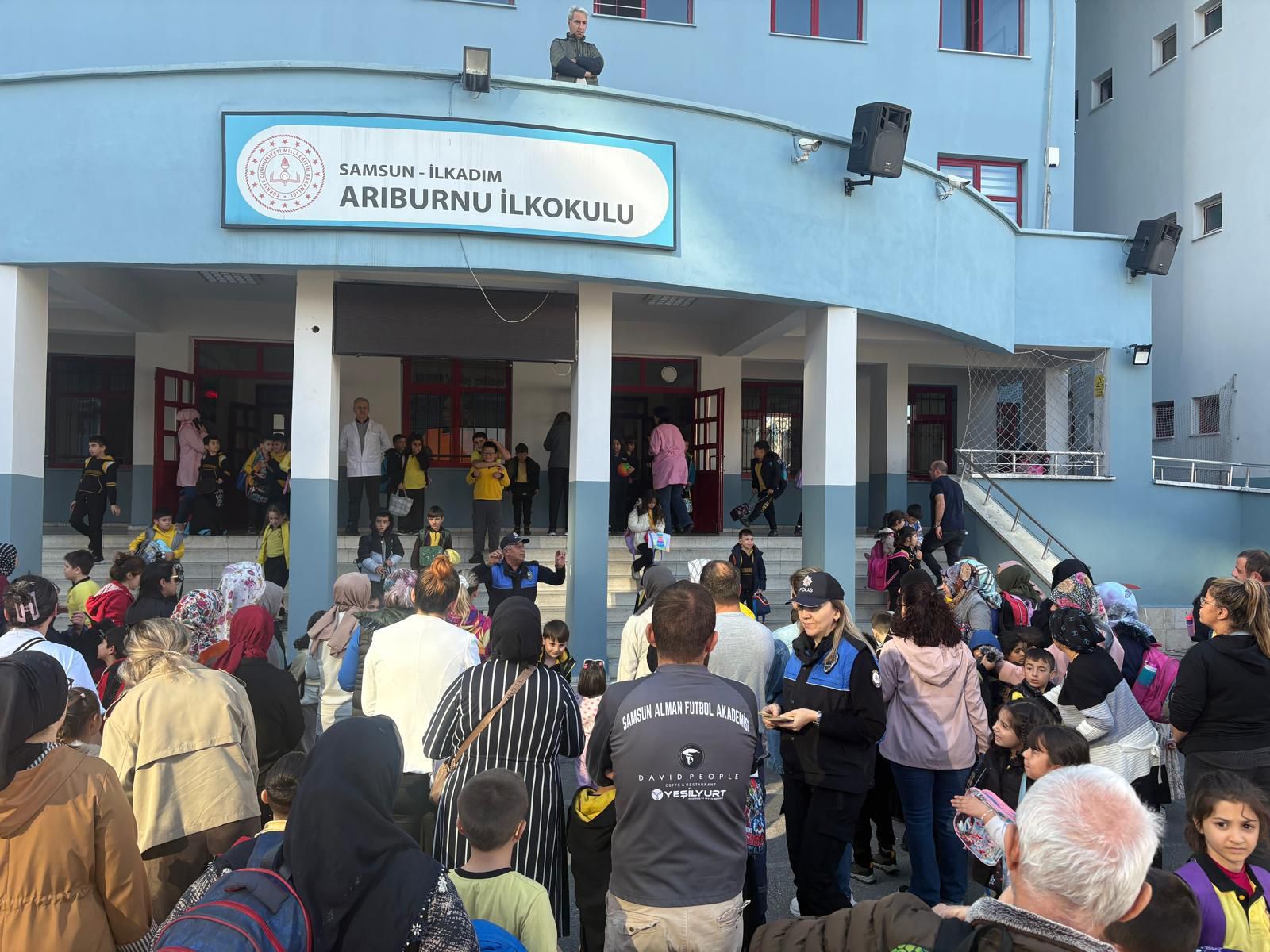 Samsun'da okul çevrelerinde güvenlik bilgilendirmesi!