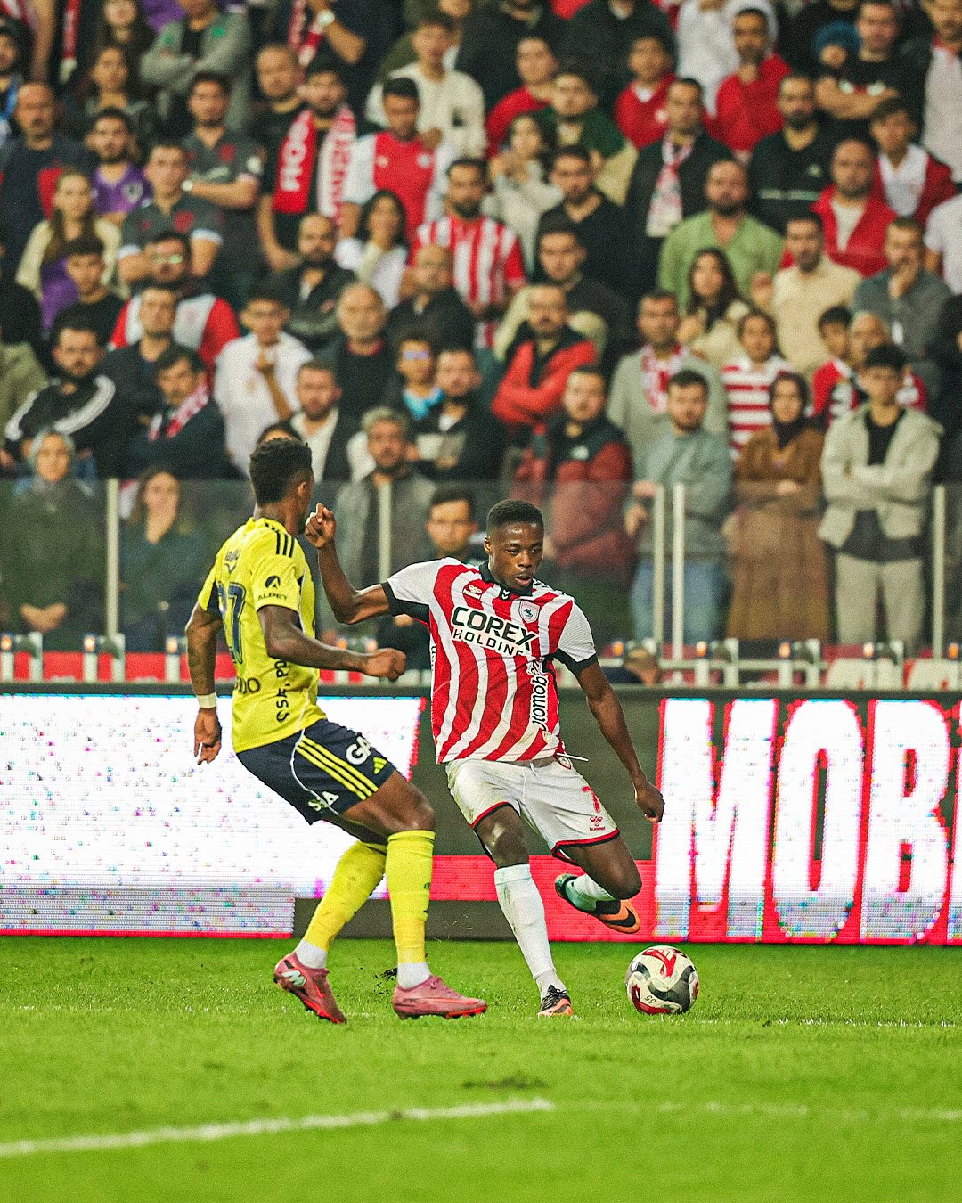 Samsunspor zirvede: Fenerbahçe ve Beşiktaş'ı geride bıraktı 
