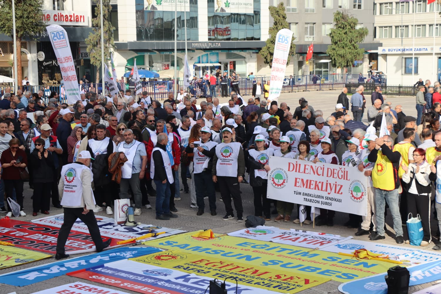 KESK Eş Başkanı Ayfer Koçak'tan Samsun'da bütçe eleştirisi 