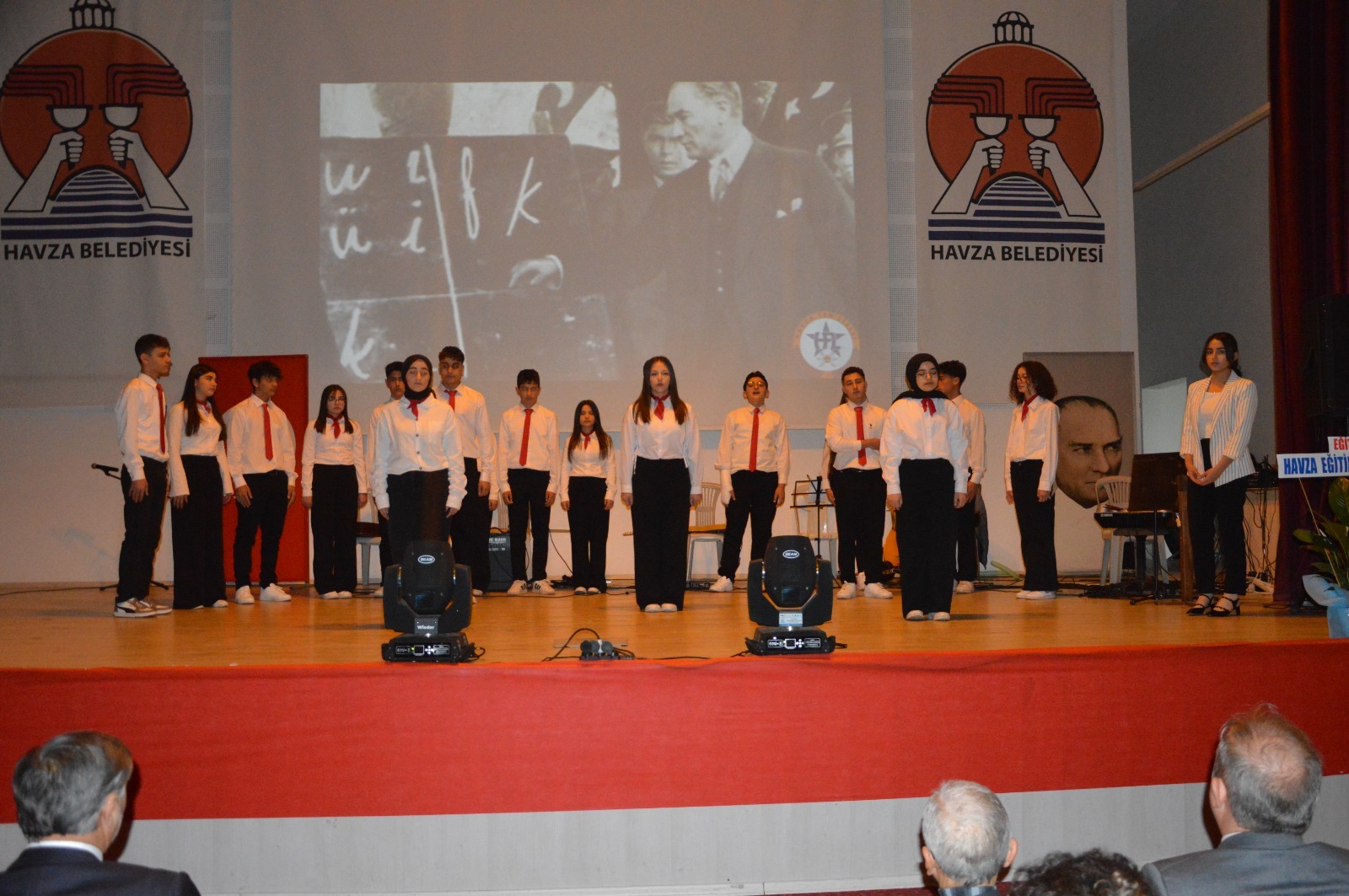 Başkan Murat İkiz'den öğretmenlere mesaj: "Minnetimiz ömür boyu"