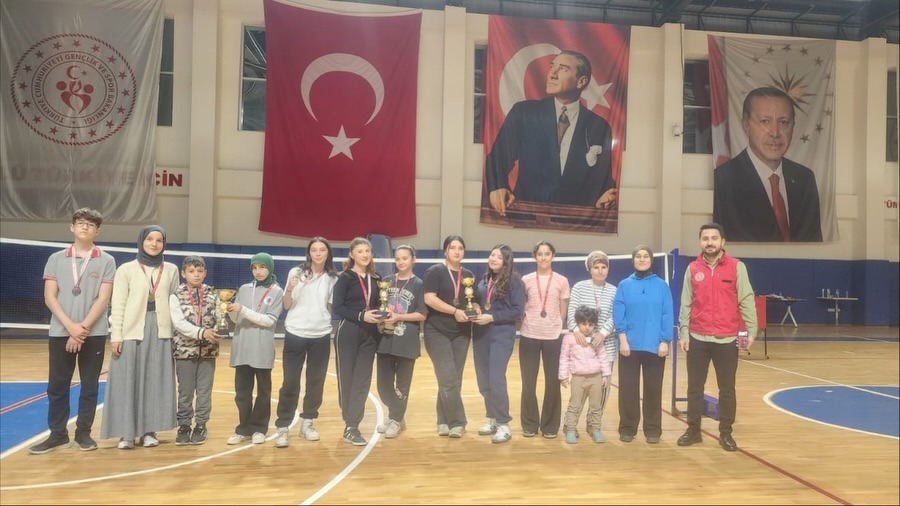 Salıpazarı'nda Öğretmenler Günü turnuvasında büyük heyecan