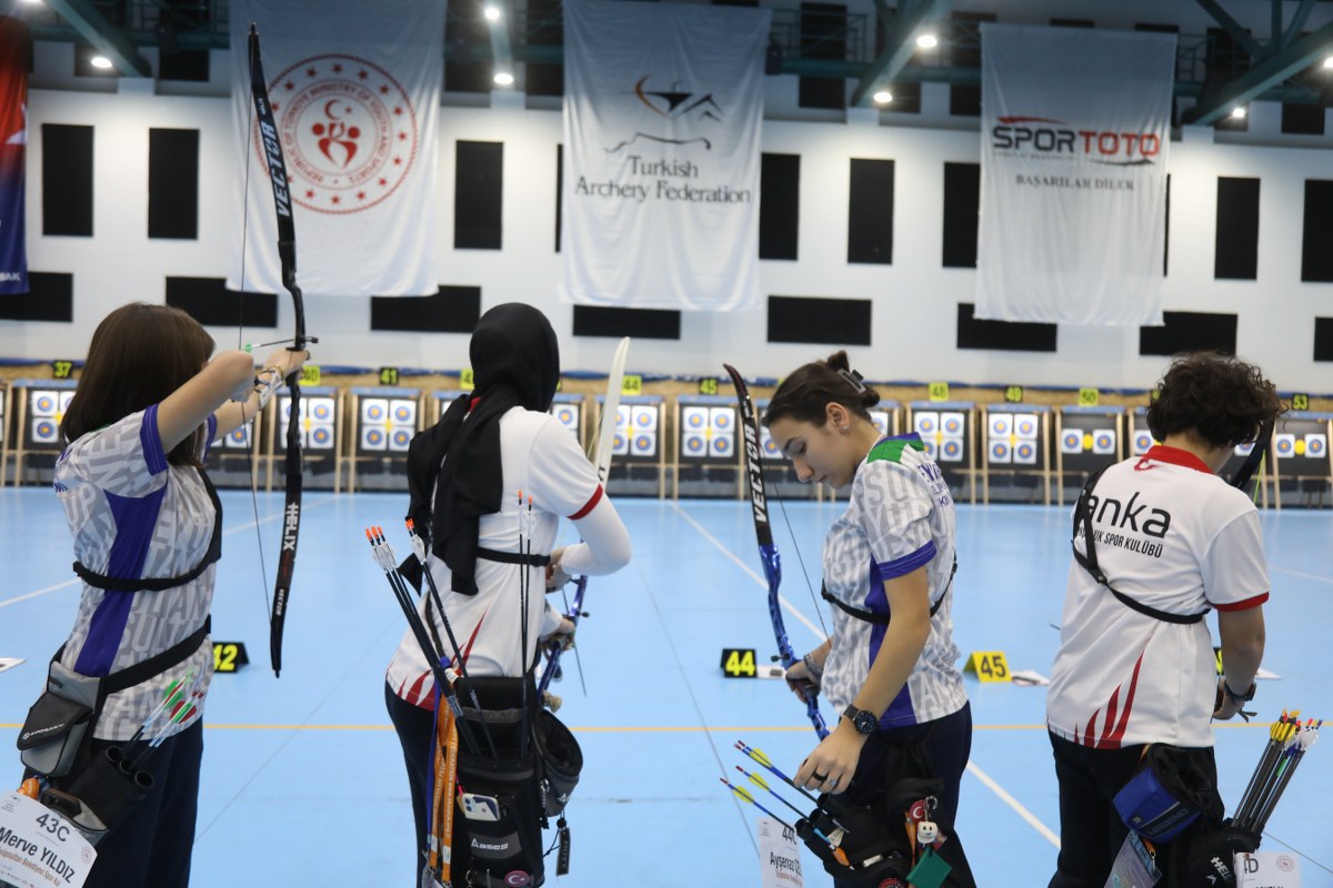 A A 20251204 39891933 39891929 S A L O N O K C U L U K T U R K I Y E S A M P I Y O N A S I S A M S U N D A B A S L A D I 1200X800