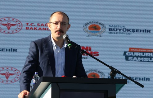 Sağlık Bakanı Memişoğlu Samsun'da konuştu: "Şehrin sağlık filosu yenilendi"