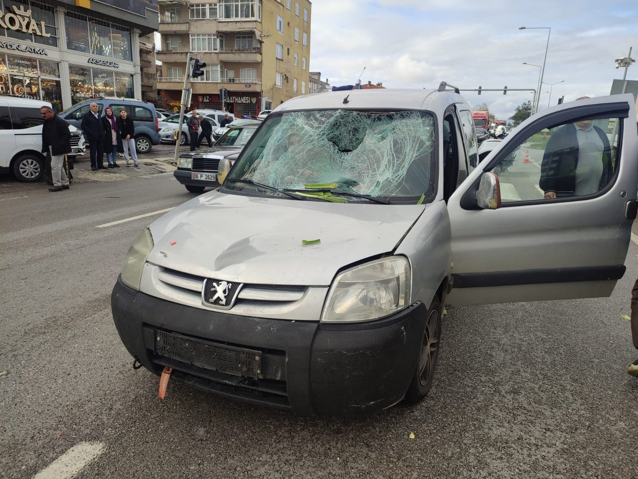 A A 20251210 39942125 39942123 H A F I F T I C A R I A R A C I N C A R P T I G I B I S I K L E T L I A G I R Y A R A L A N D I 1280X960