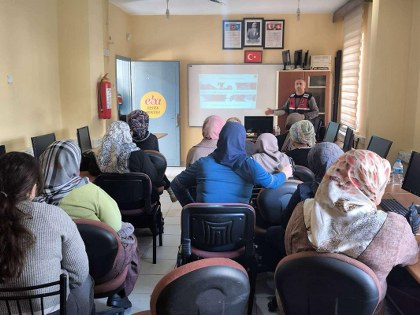 Salıpazarı'nda "En İyi Narkotik Polisi Anne Projesi" tanıtıldı