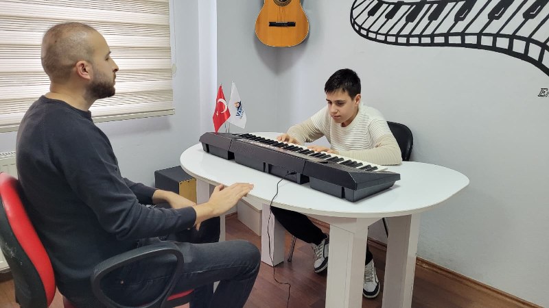 Samsun'da otizmli Tarık Arda'nın müzikle değişen hayatı