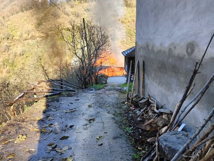 Samsun Salıpazarı'nda evi küle çeviren yangın!
