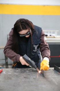 Sanayide kadın eli: Samsun’da kaynakçılar yetişiyor