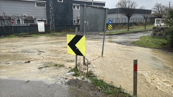 Samsun'da sağanak: Sulama kanalı taştı 