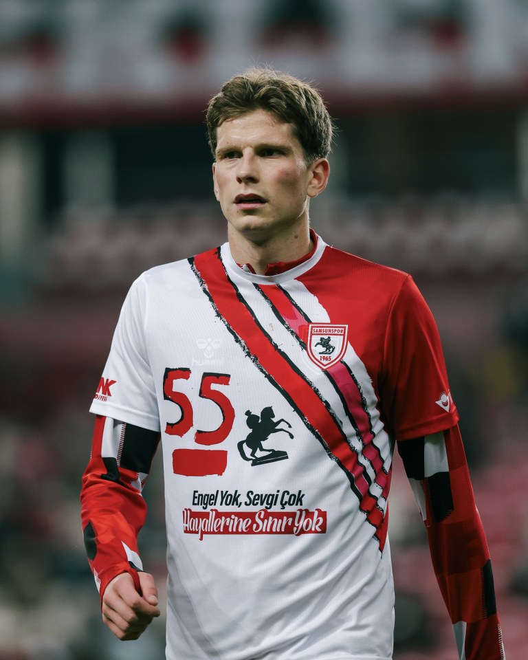 A W590952 03 768X960