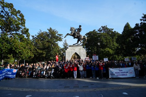 Samsun'da farkındalık için yürüdüler: Sorumluluk vurgusu 
