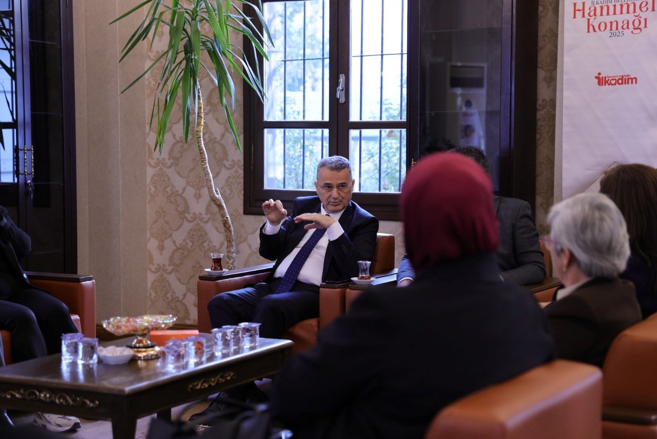 A W592002 04 1280X854