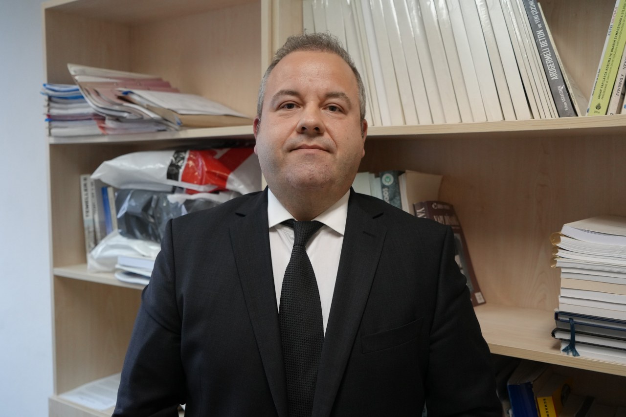 A W594401 04 1280X853