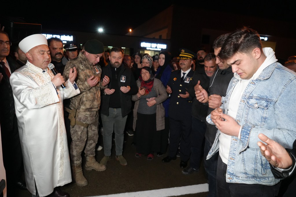 A W595479 05 1024X683