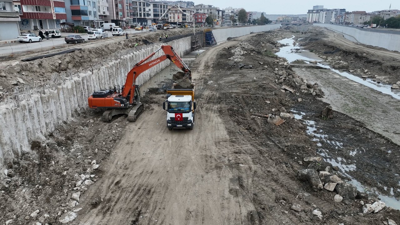 A W595641 03 1280X720