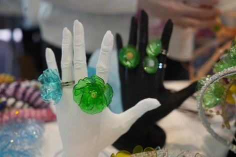 Atık şişeler çiçek açtı: Samsun’da çevreci sanat