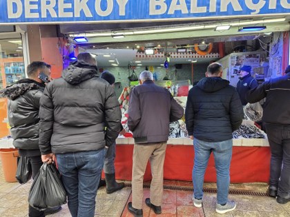 Samsun'da balıkçılar hamsi satışı karşısında şaşkın!