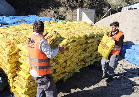 Canik'te ihtiyaç sahiplerine yakacak desteği