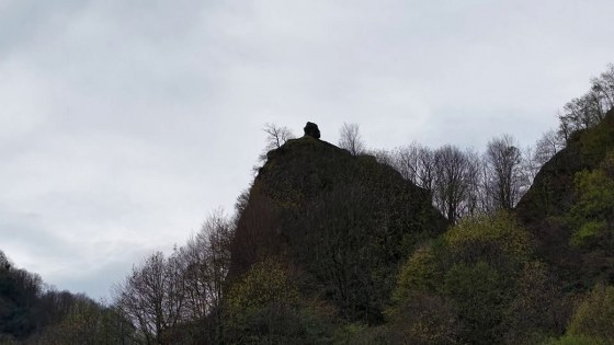 Samsun'da mahalle sakinlerini şaşırtan kaya!