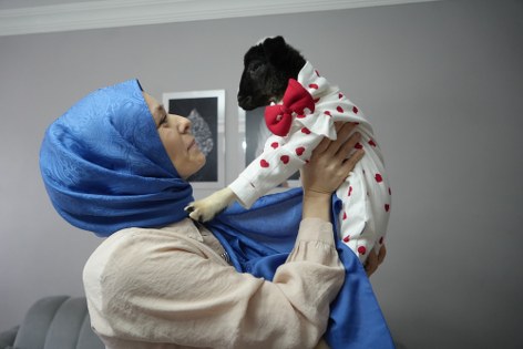 Samsun'da merhamet dersi: Evladı gibi bakıyor 