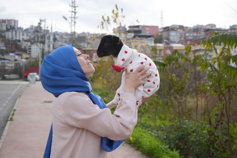 Samsun'da merhamet dersi: Evladı gibi bakıyor 